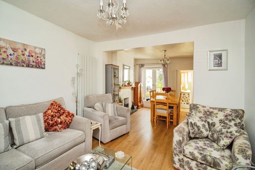 Property photo 3 of 19 Pbox-Img.Jpg