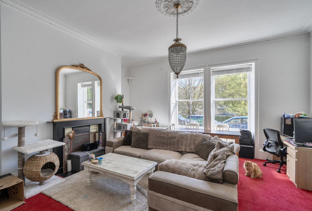 Property photo 3 of 10 Sitting Room