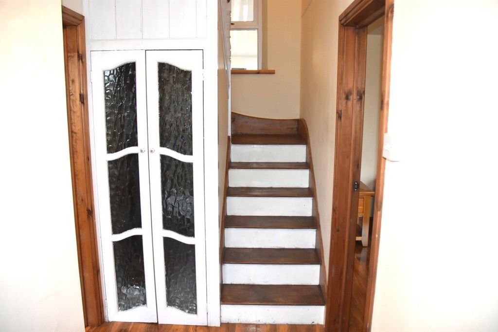 Property photo 2 of 25