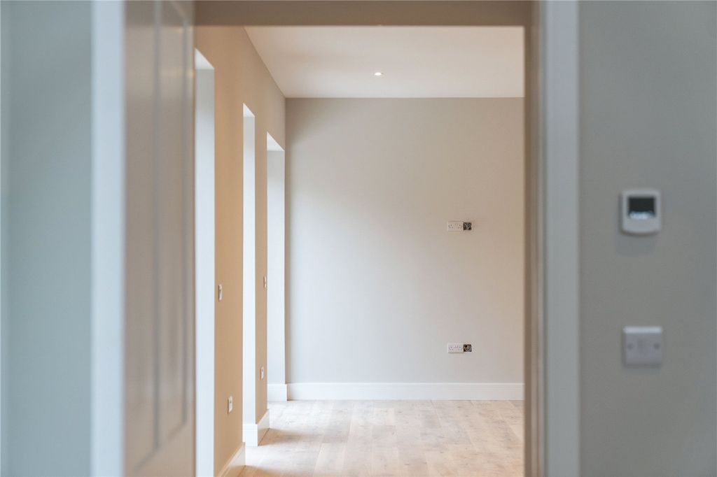 Property photo 3 of 11 Picture No. 06