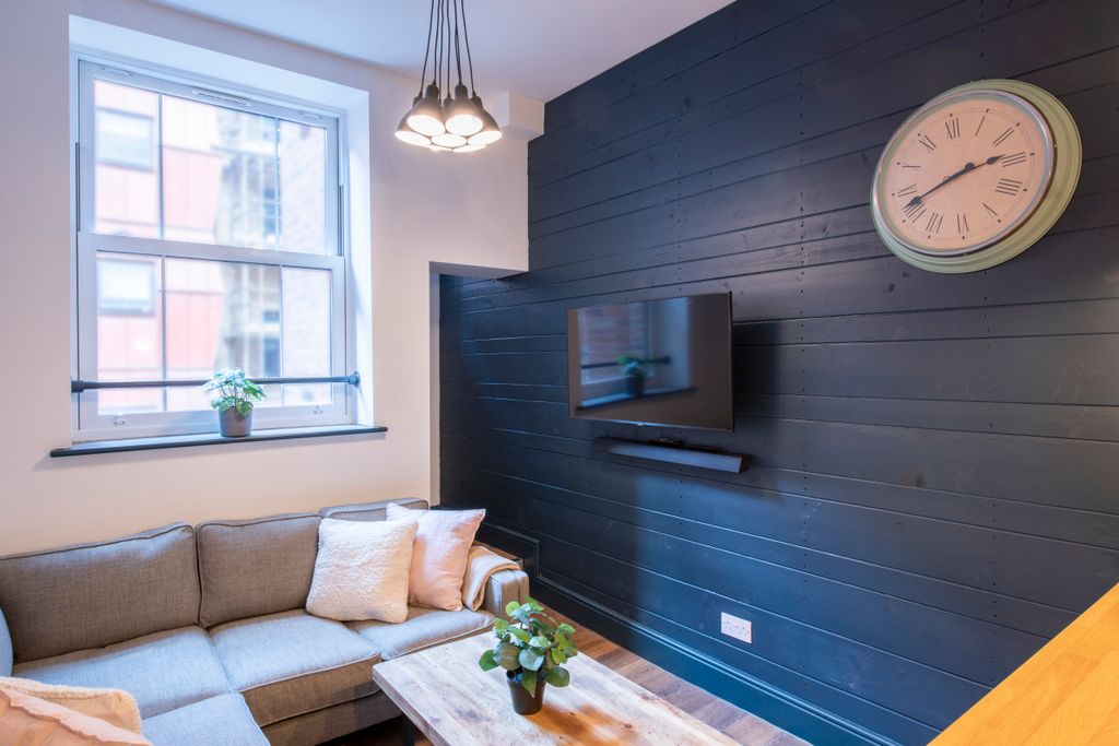 Property photo 2 of 11 Photo 1