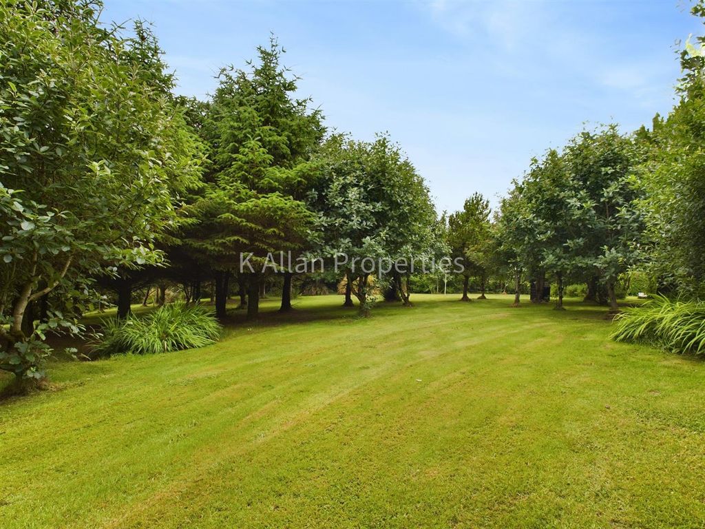 Property photo 1 of 47