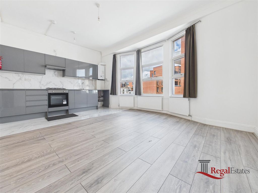 Property photo 1 of 11 Cam02489G0-Pr0292-Still008.Jpg