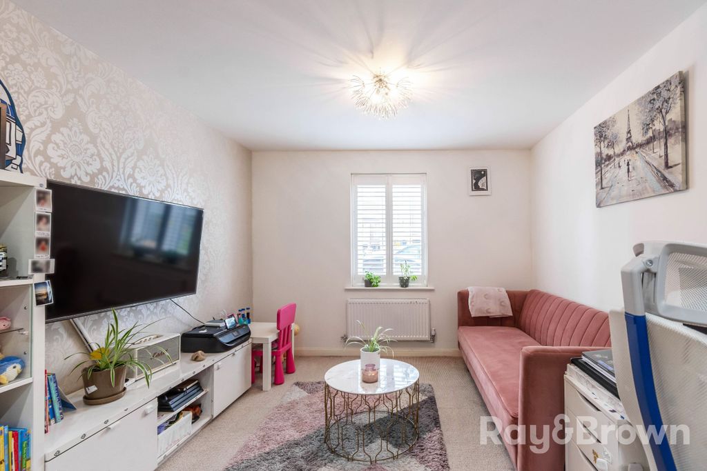 Property photo 2 of 29