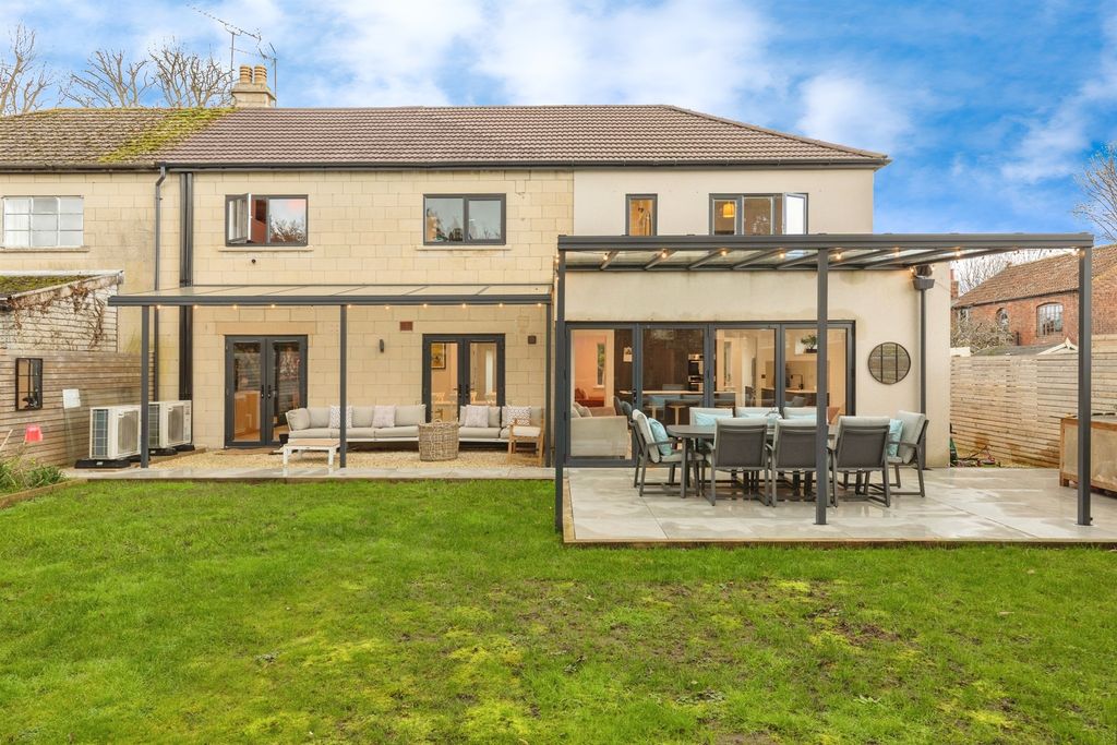 Property photo 1 of 19