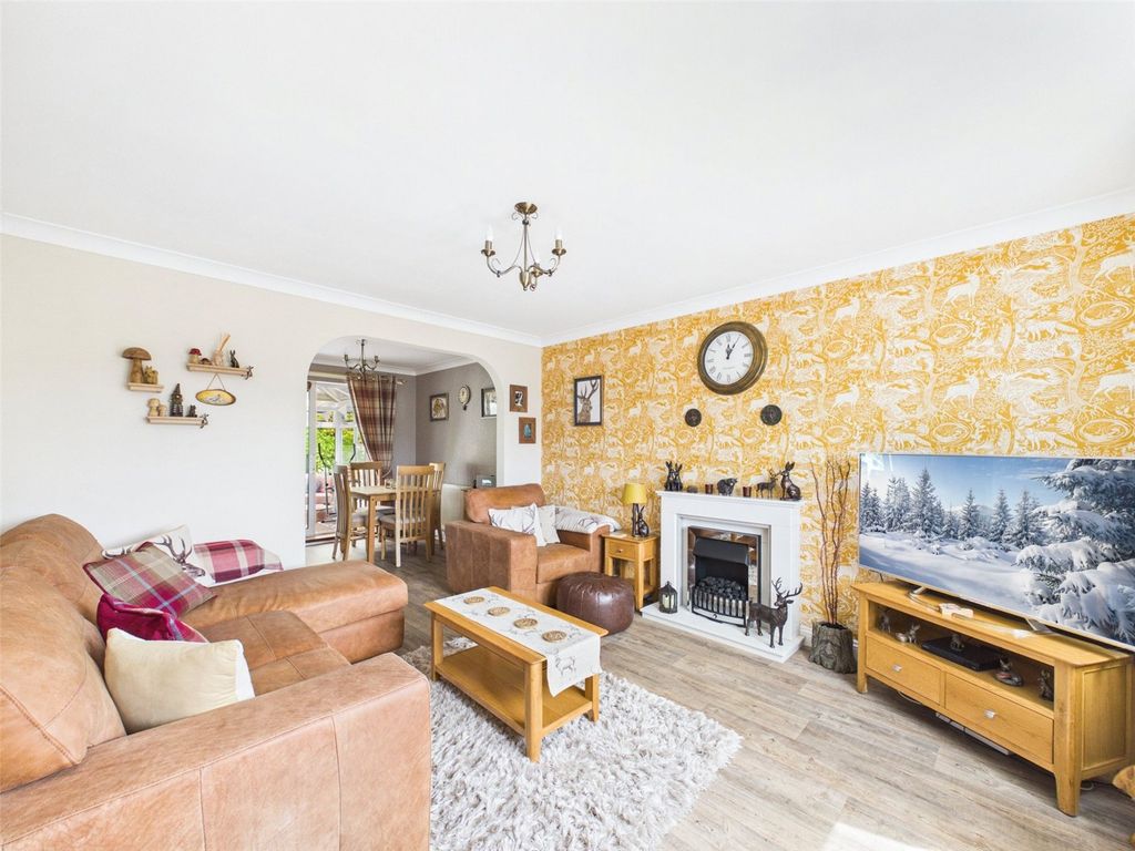 Property photo 2 of 16 Picture No. 05