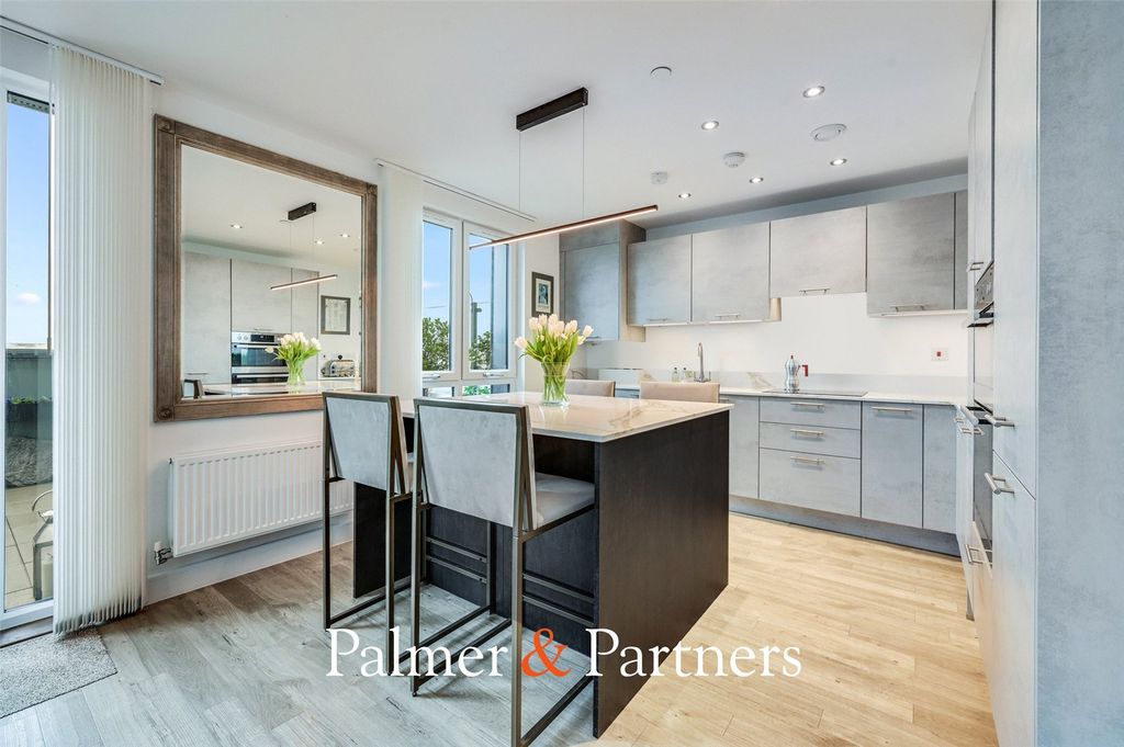 Property photo 3 of 28 Picture No. 75