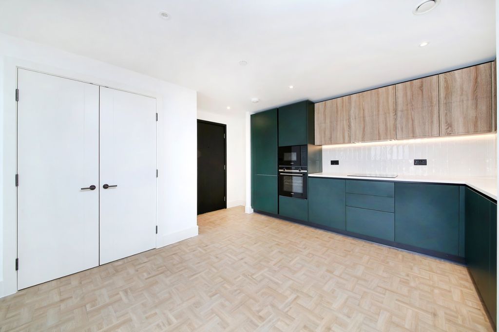 Property photo 1 of 29