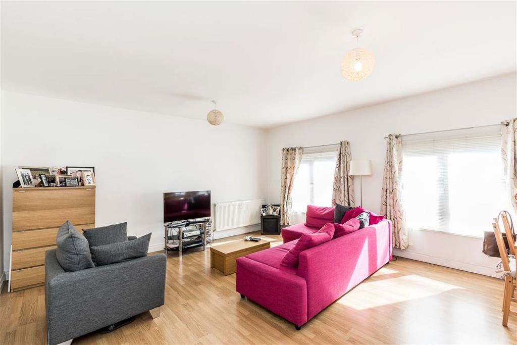 Property photo 3 of 5