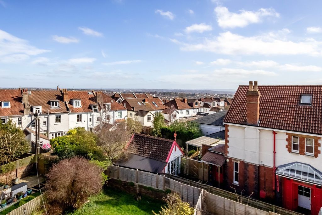 Property photo 3 of 8 View