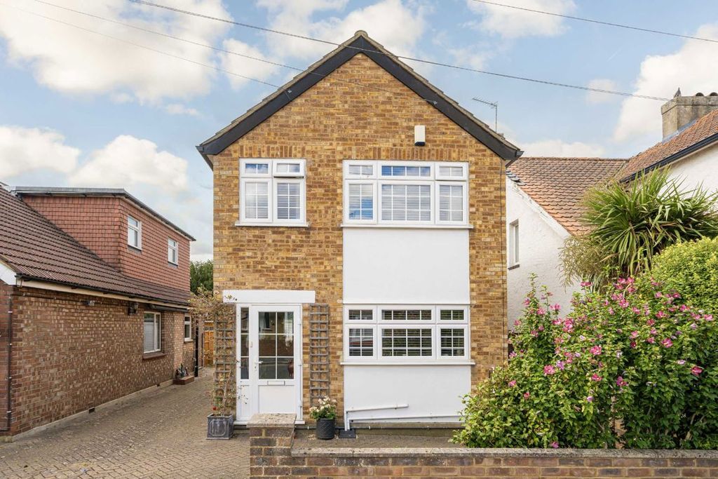 Property photo 1 of 7