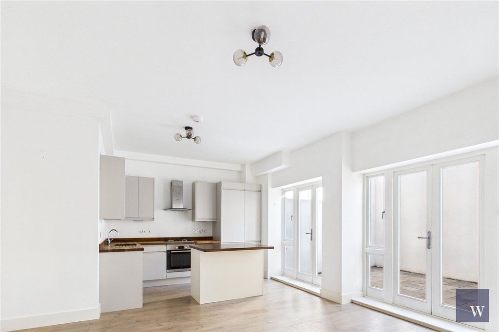 Property photo 2 of 14 Picture No. 07