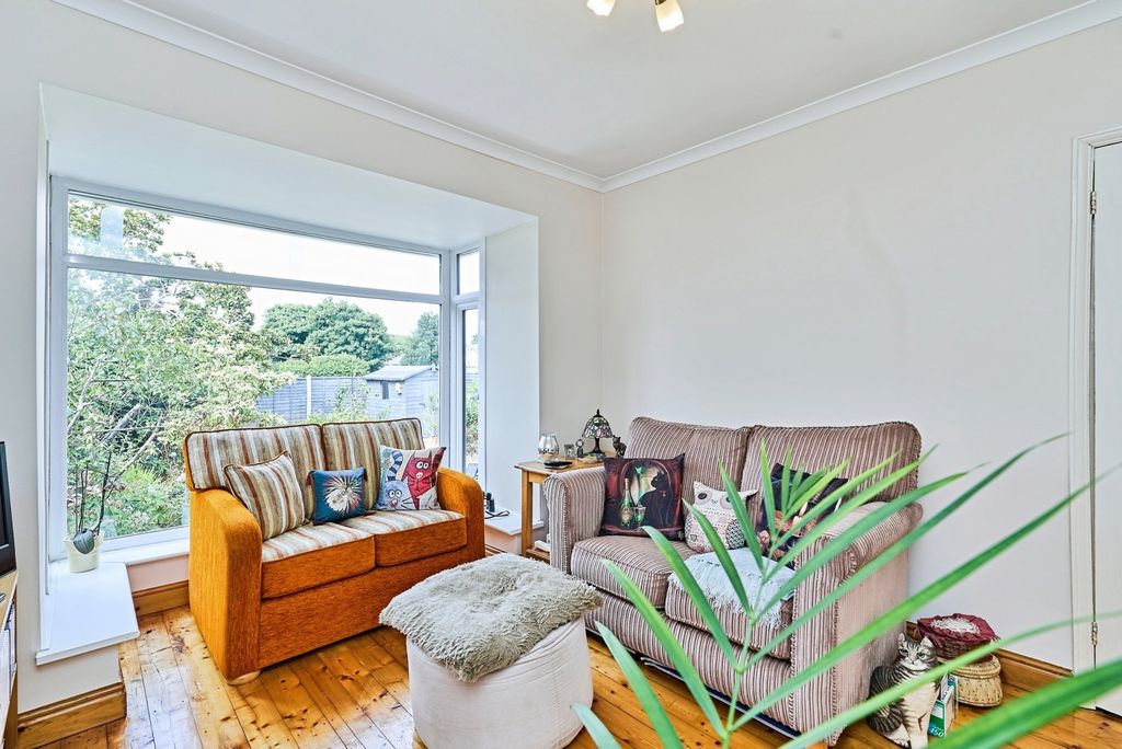 Property photo 3 of 18 Pbox-Img.Jpg