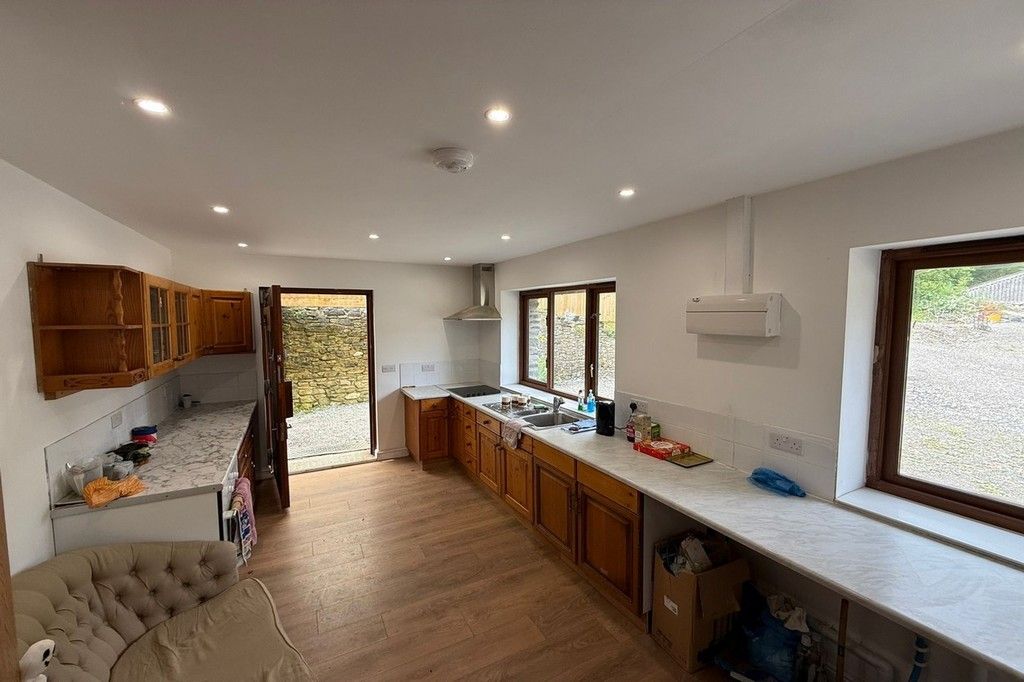 Property photo 3 of 41