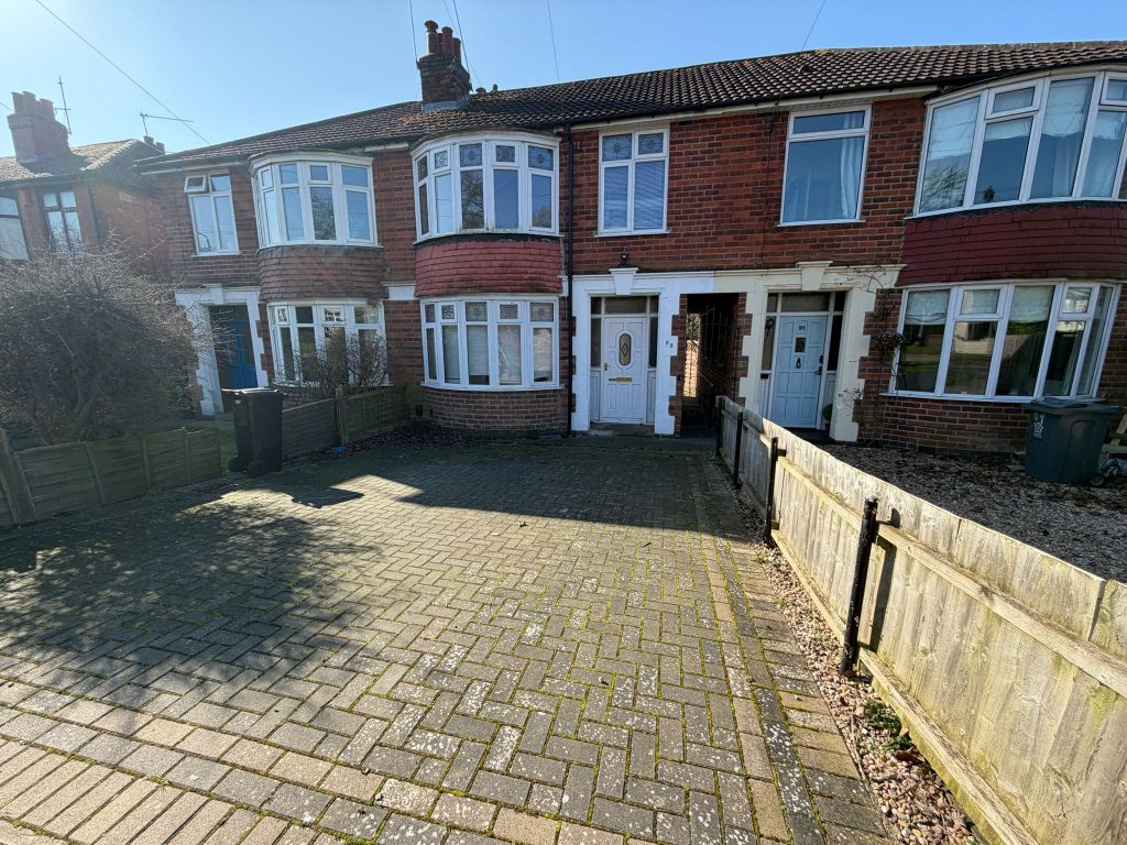 Property photo 1 of 12 3 Bedroom Property For Letting In Le5 Area