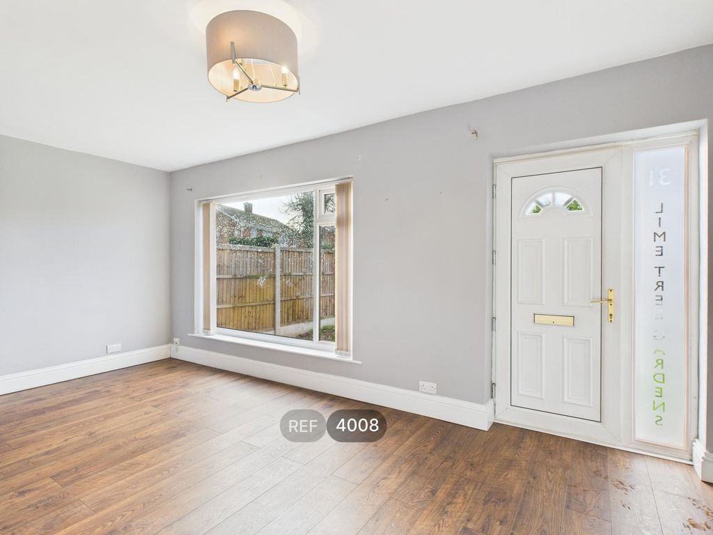 Property photo 2 of 25 Living Room