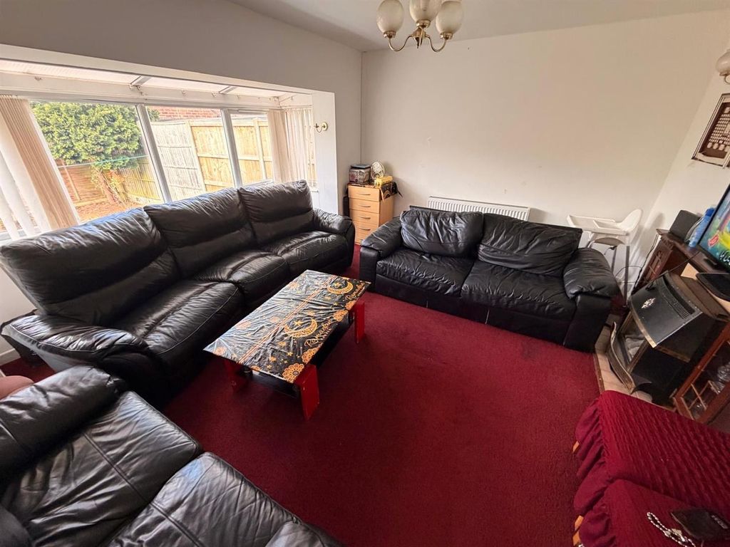 Property photo 3 of 10 dcc3754c-A78A-49c6-815F-31A217Beee14.Jpg