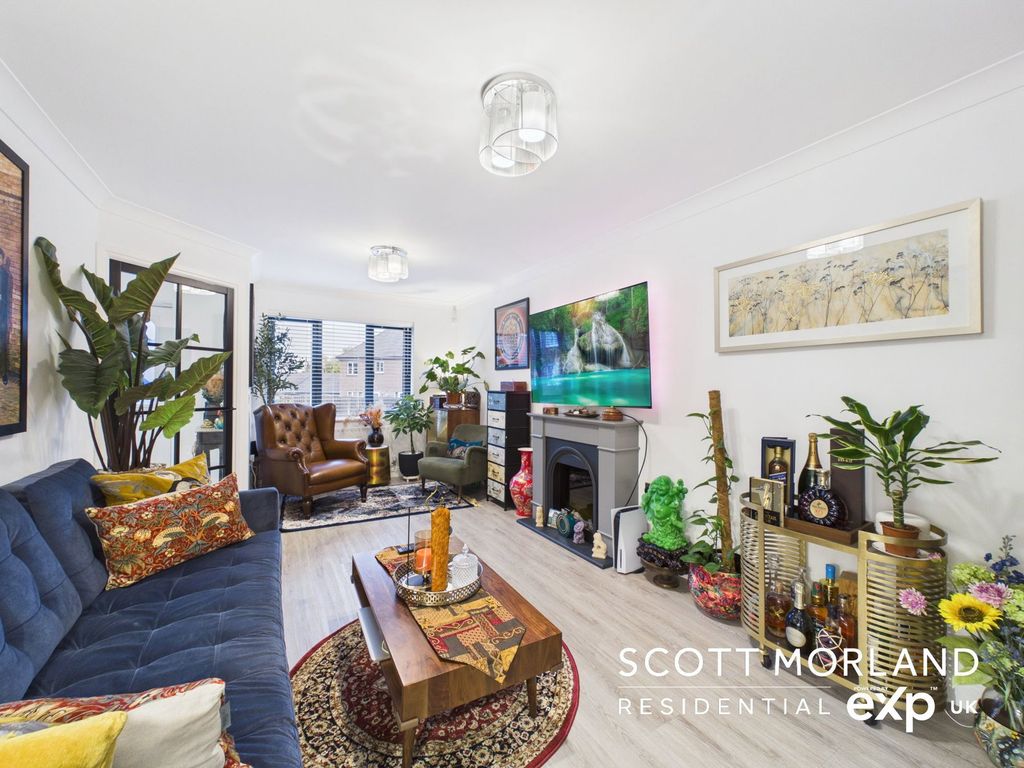 Property photo 3 of 18
