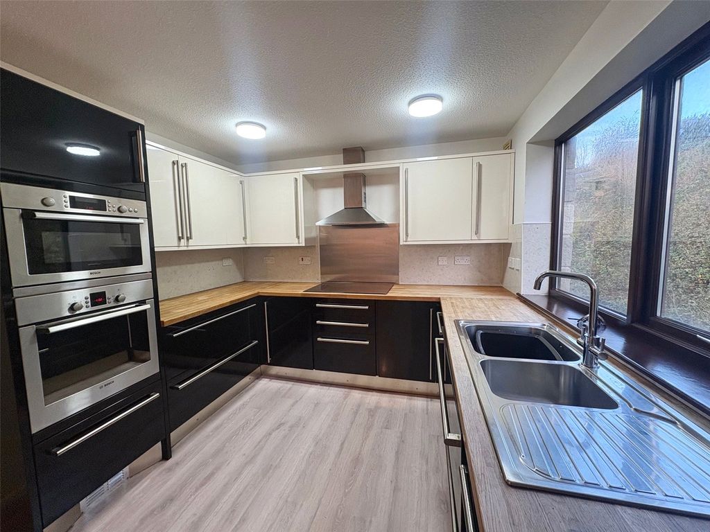 Property photo 3 of 17 Picture No. 14