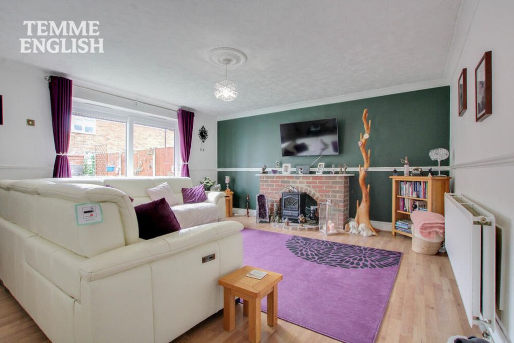 Property photo 2 of 13