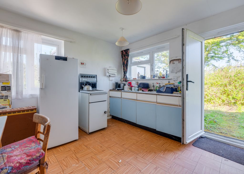 Property photo 3 of 7 66277724B6403_Tinners Way 9-2