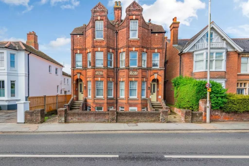 Property photo 1 of 4 Whistable Road 59