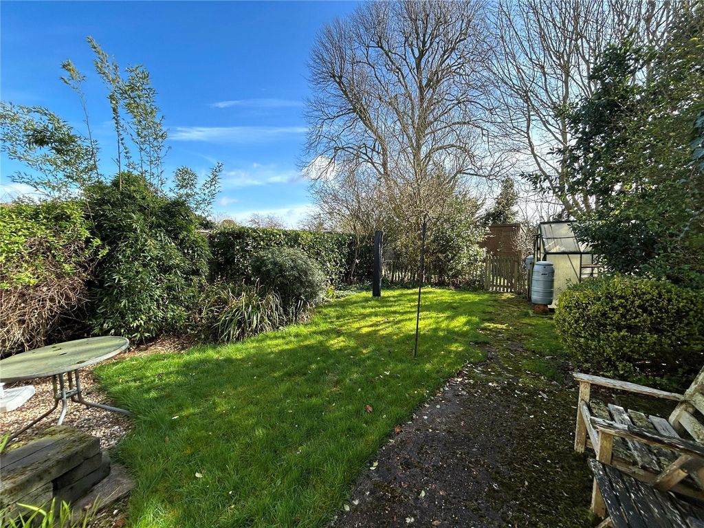 Property photo 2 of 18 Picture No. 23