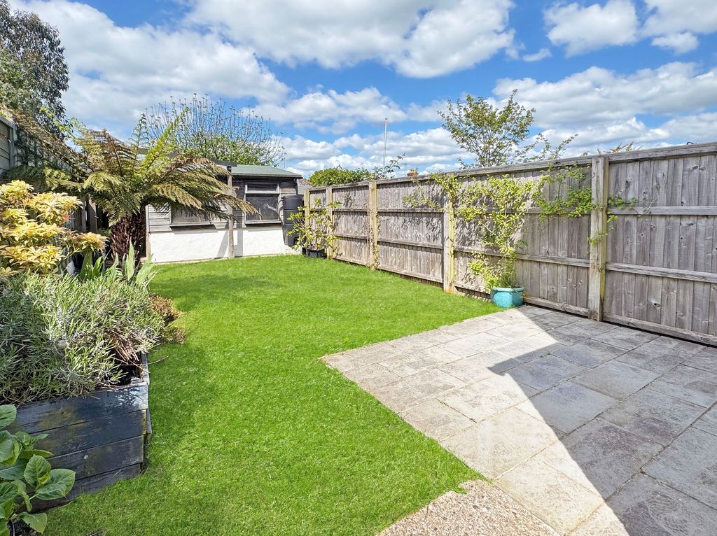 Property photo 1 of 19 Photo 10