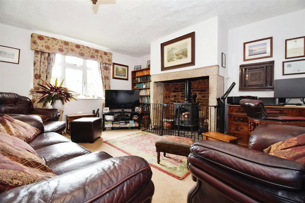 Property photo 3 of 28 Editedimage-21528A8F-E67A-42F5-A881-Bc7440726d8F 2