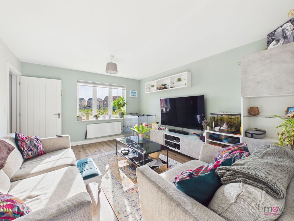 Property photo 2 of 20