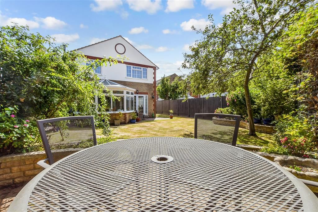Property photo 3 of 13 External Lifestyle Photograph