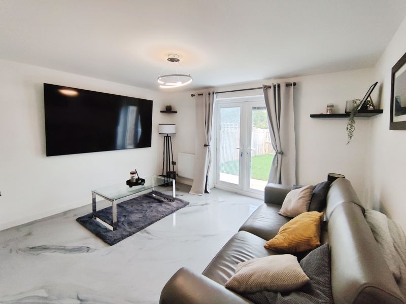 Property photo 3 of 8 Photo 9