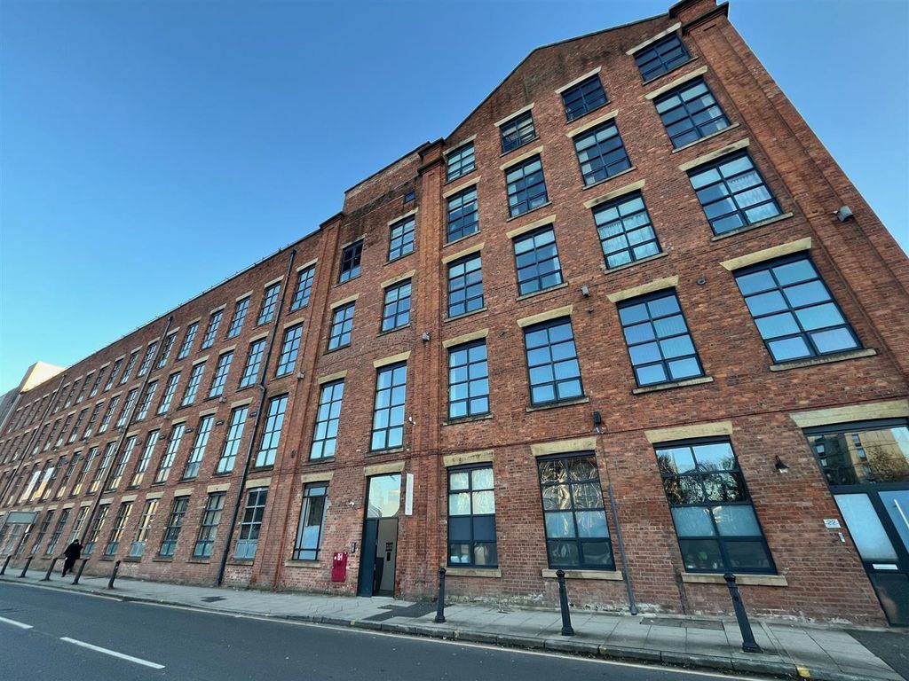 Property photo 2 of 13