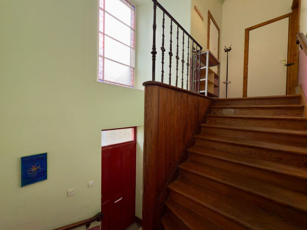 Property photo 3 of 26