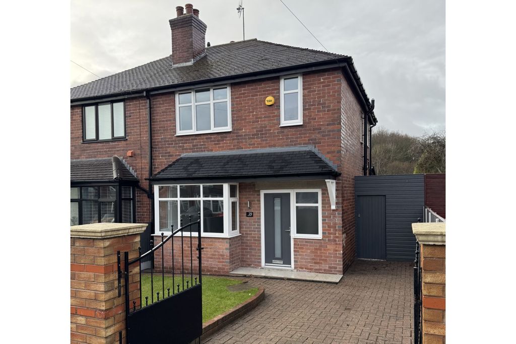 Property photo 1 of 15 Front