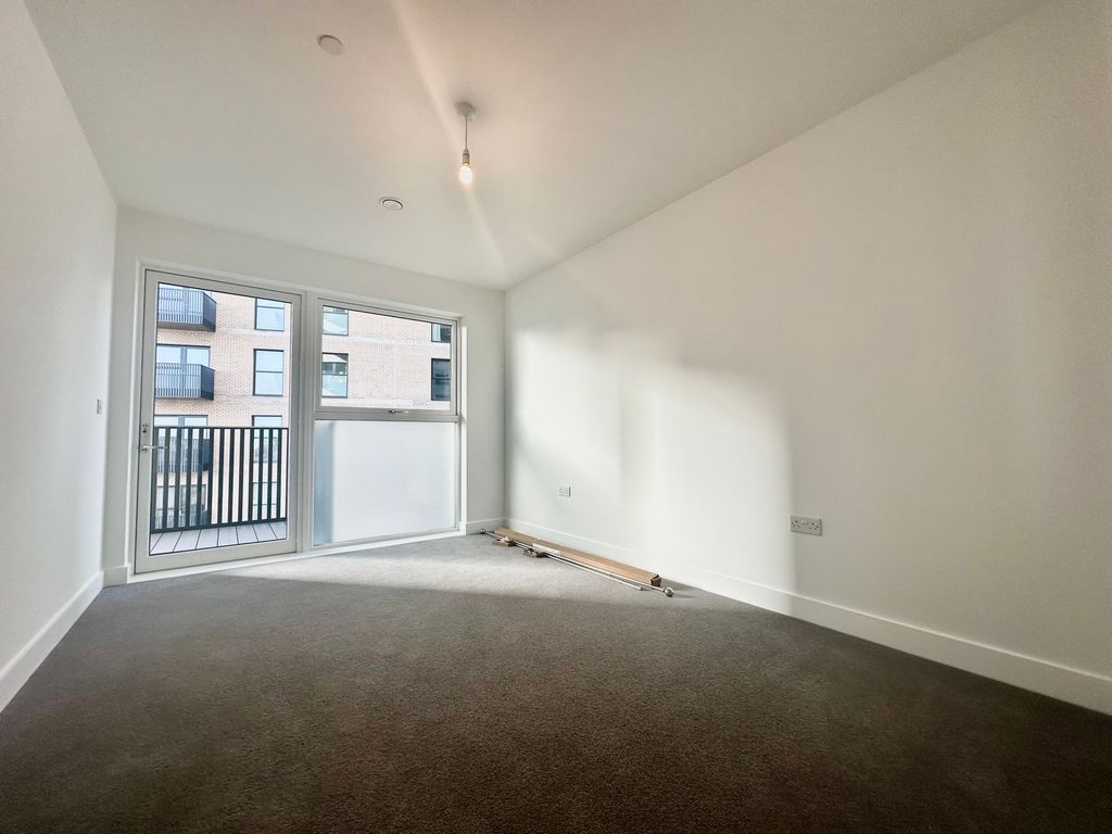 Property photo 3 of 8