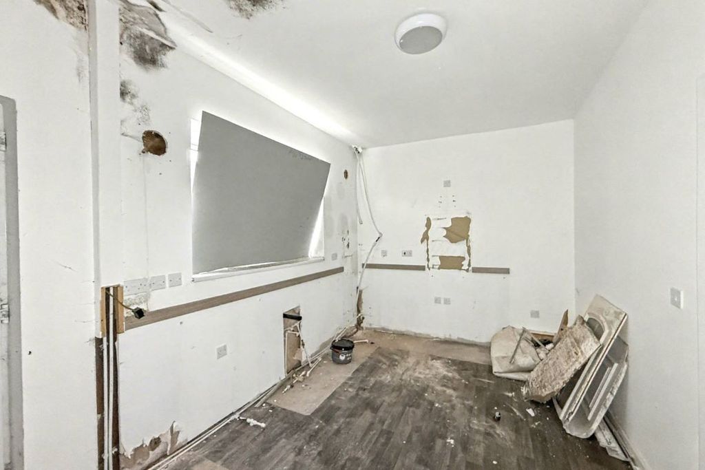 Property photo 3 of 9 Image 3