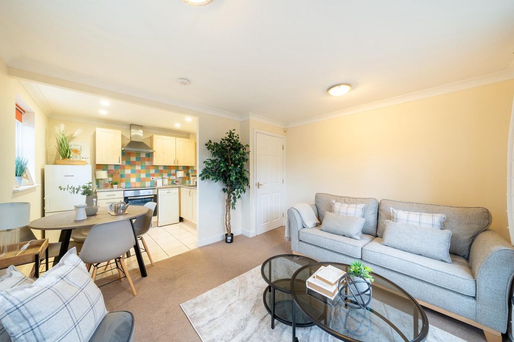 Property photo 3 of 12 Living Room