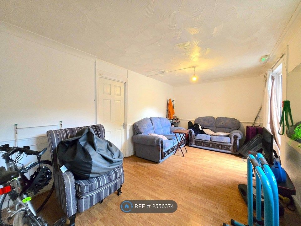 Property photo 2 of 10 Living Room