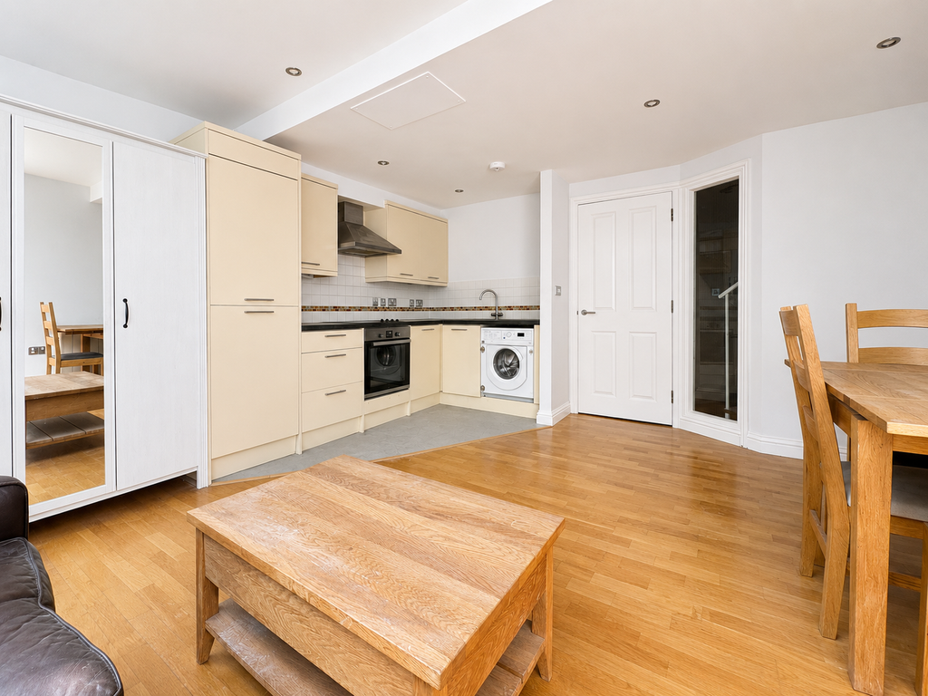 Property photo 3 of 8 Kitchen Diner