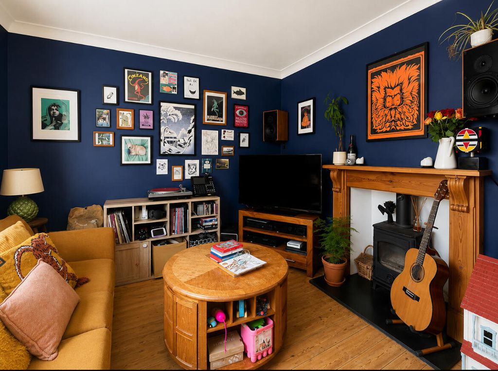 Property photo 2 of 16 Living Room