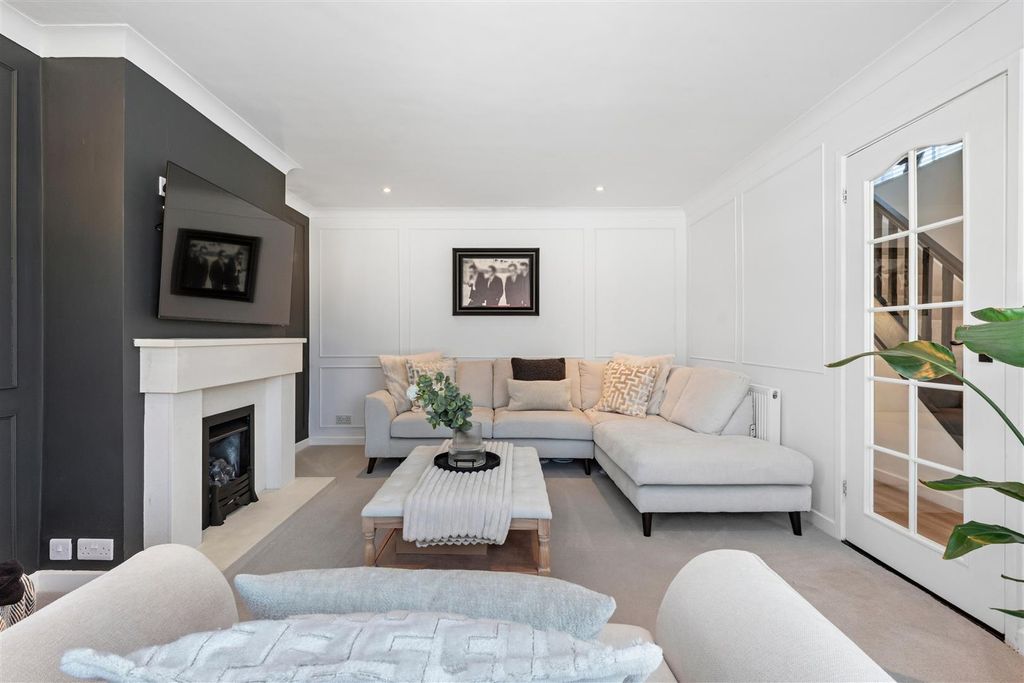 Property photo 2 of 22 Dsc_9842-Hdr.Jpg