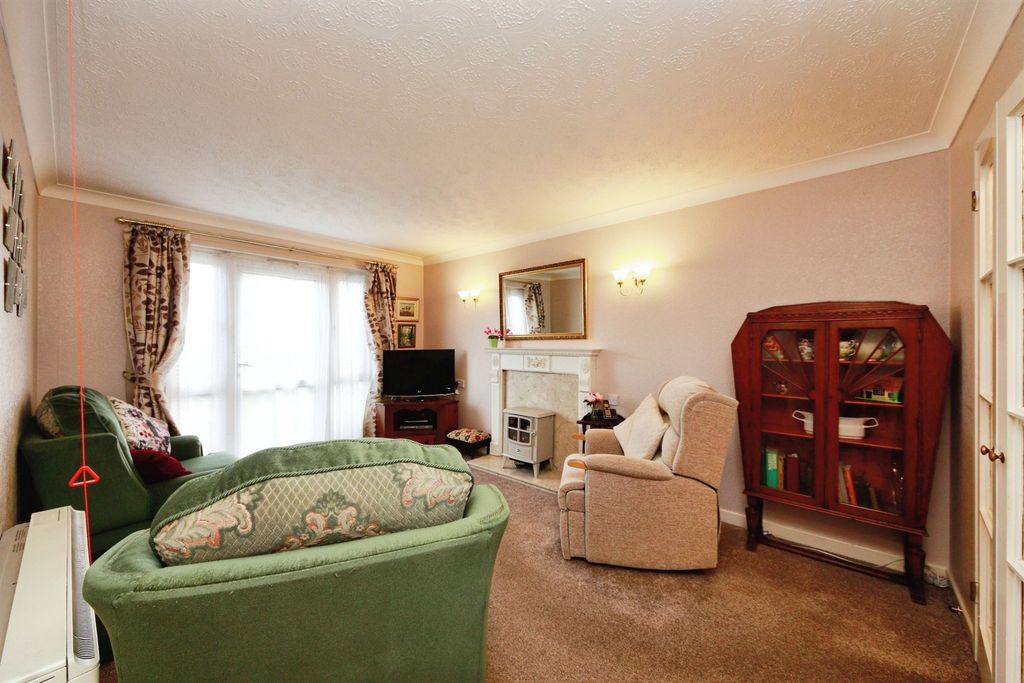 Property photo 3 of 14