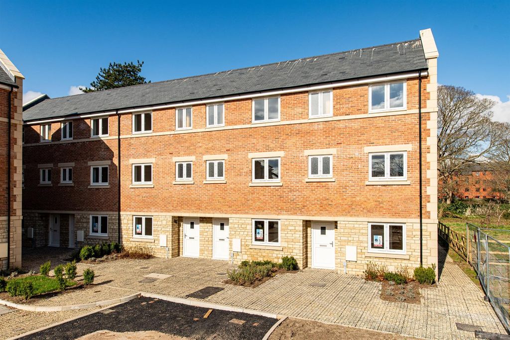 Property photo 1 of 41 Externals_2.Jpg