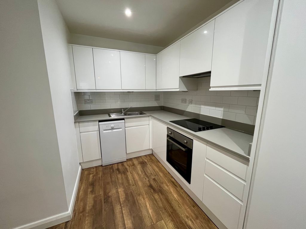 Property photo 2 of 7 Kitchen
