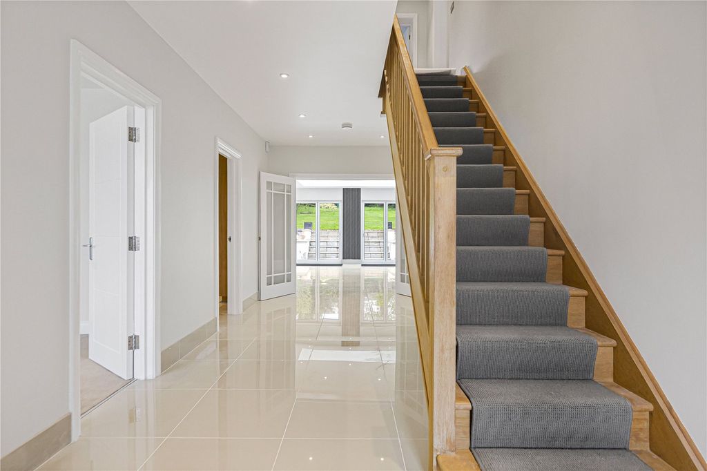 Property photo 2 of 17 Picture No. 43