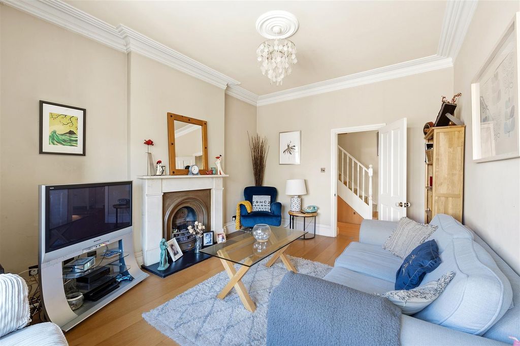 Property photo 3 of 11 12A Laurel Road -5.Jpg