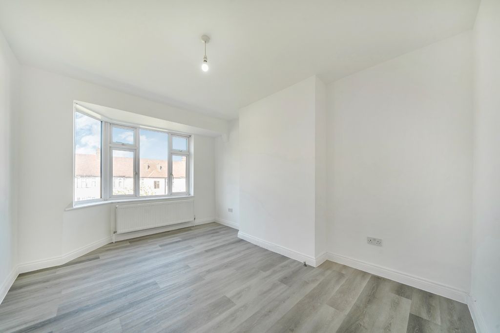 Property photo 1 of 8 5118511