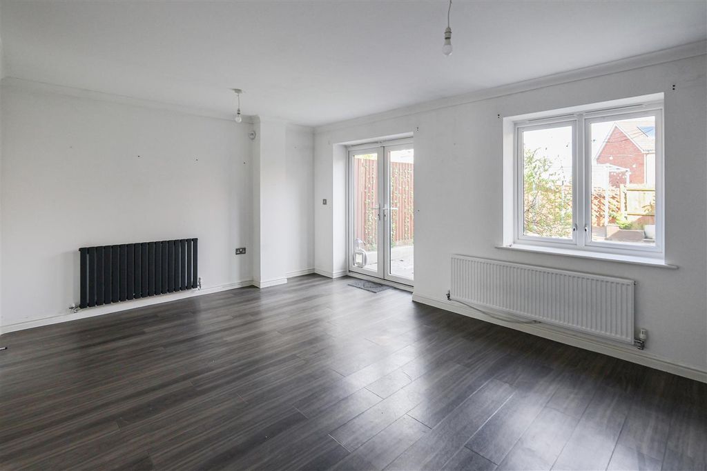 Property photo 3 of 15 14_78026.Jpg