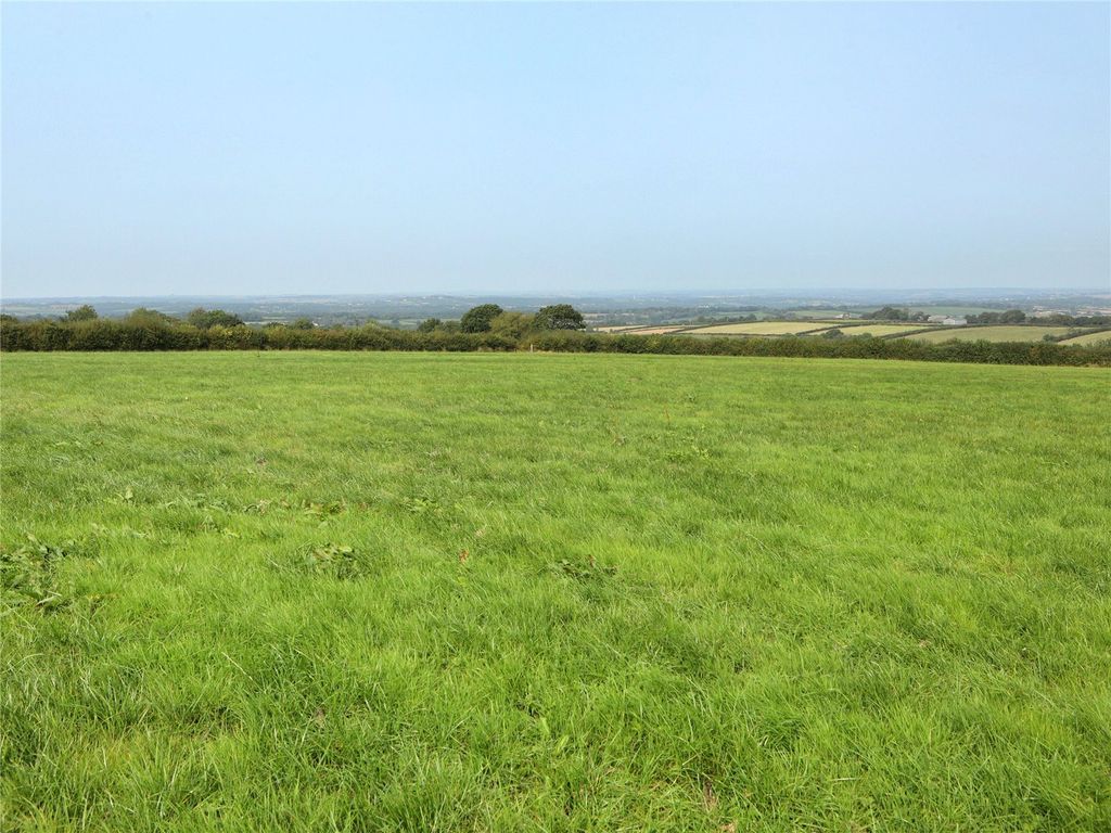 Property photo 3 of 6 Picture No. 02